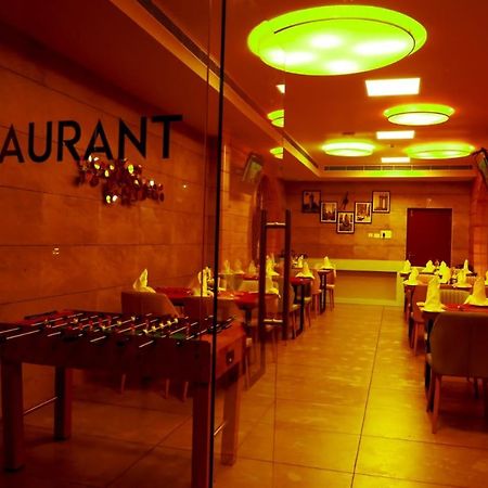 Hotel New York Square Kottayam Extérieur photo